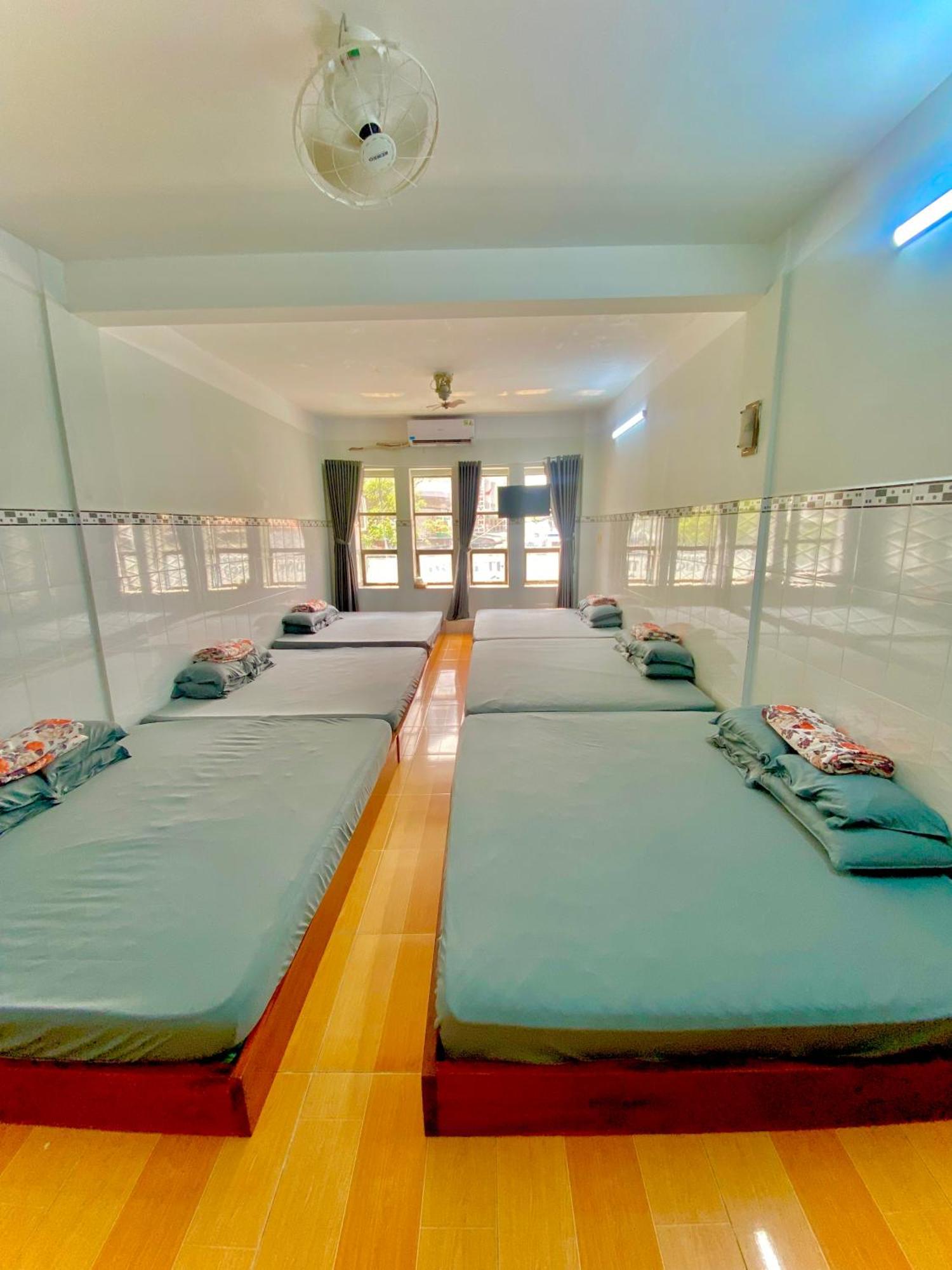 Hostel Nha Nghi Cam Tien 2 Hà Tiên Exterior foto